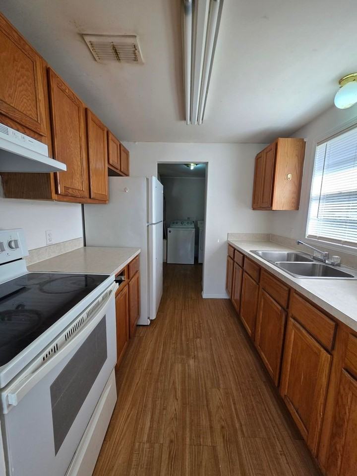 65 S 6th St - Photo 4 of 19