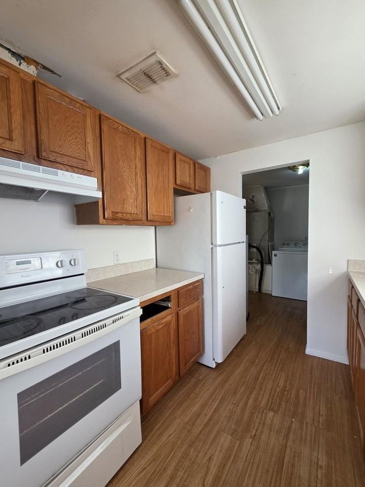 65 S 6th St - Photo 5 of 19
