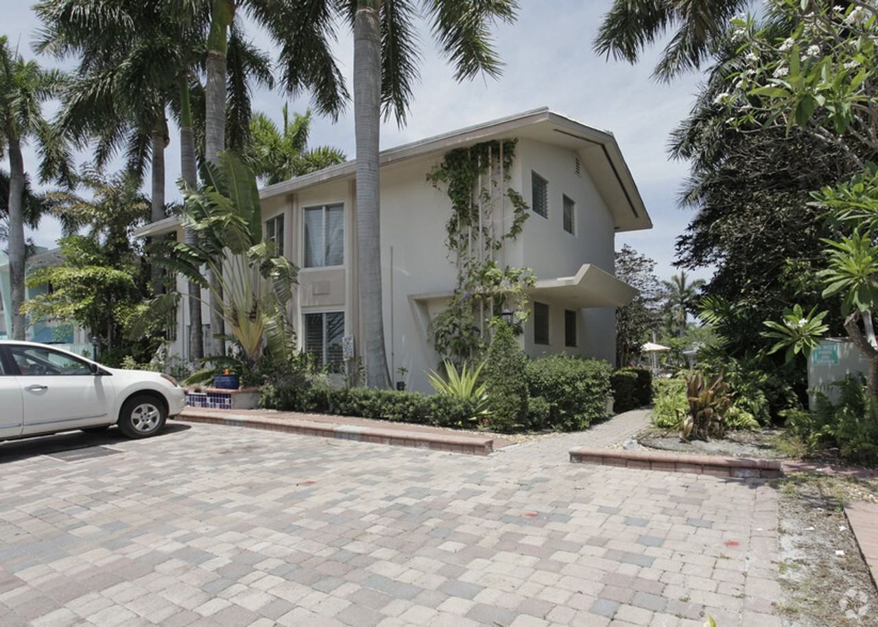 124 Isle of Venice Ft. Lauderdale, FL 33301 - Photo 2 of 3