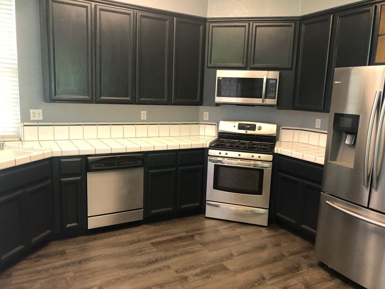 9359 Gridley Ct - Photo 3 of 7