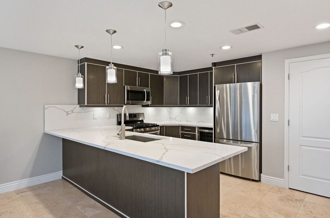3075 E Kennedy Dr #403 - Photo 6 of 24