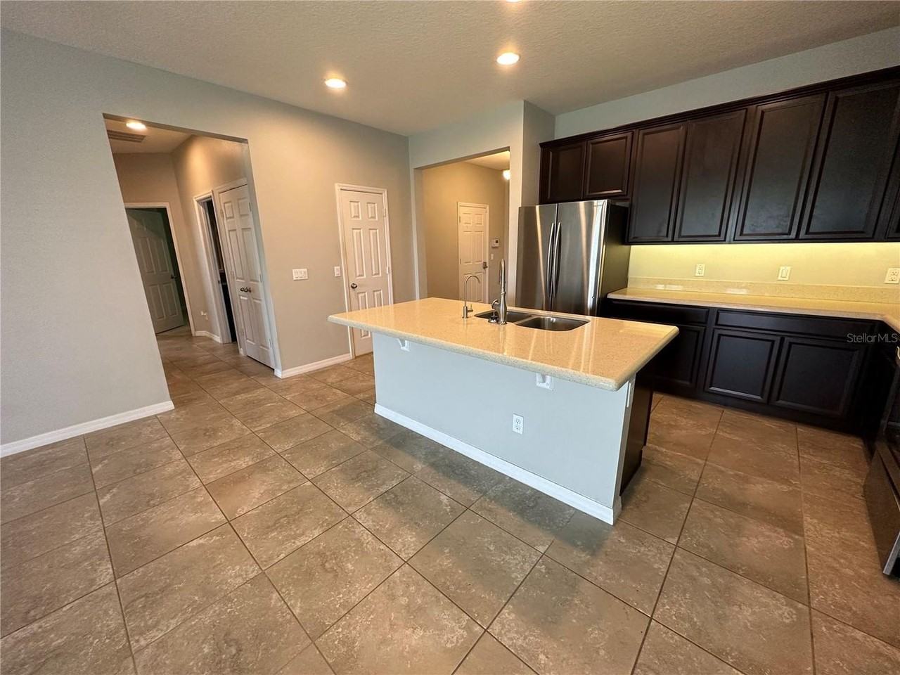 1448 Cabot Dr - Photo 5 of 11