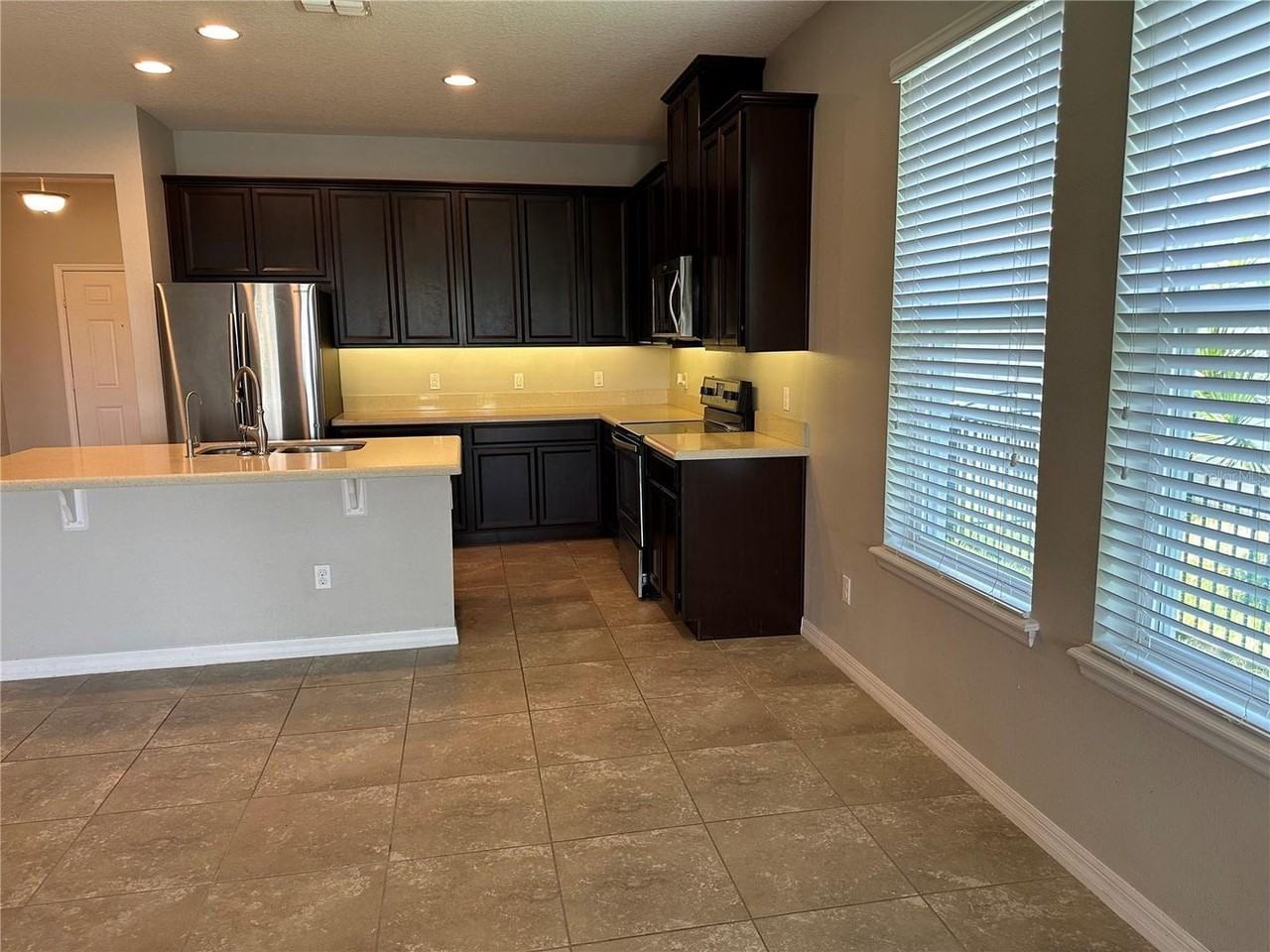 1448 Cabot Dr - Photo 6 of 11