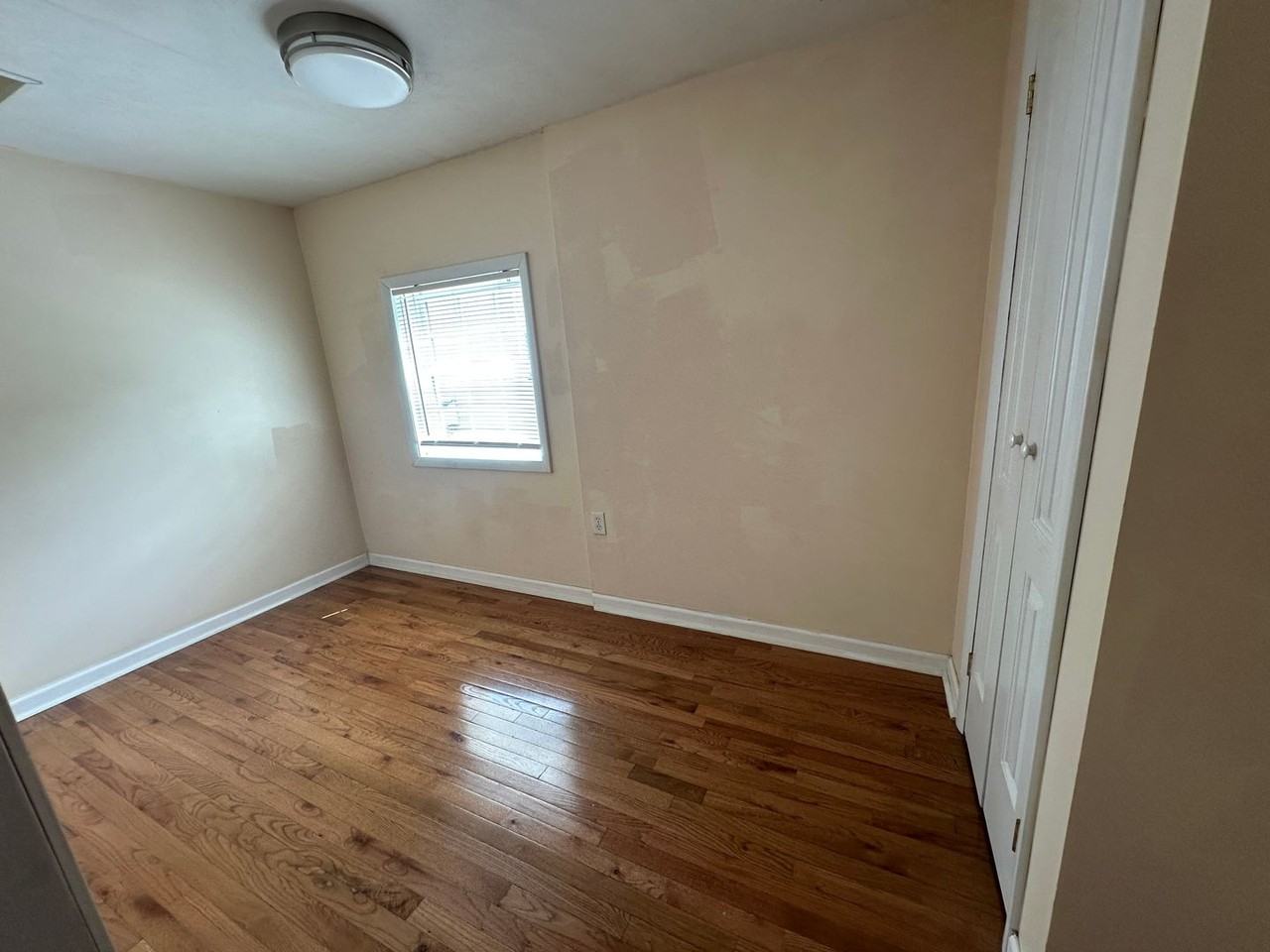 297/299 West Water Street - Photo 6 of 23