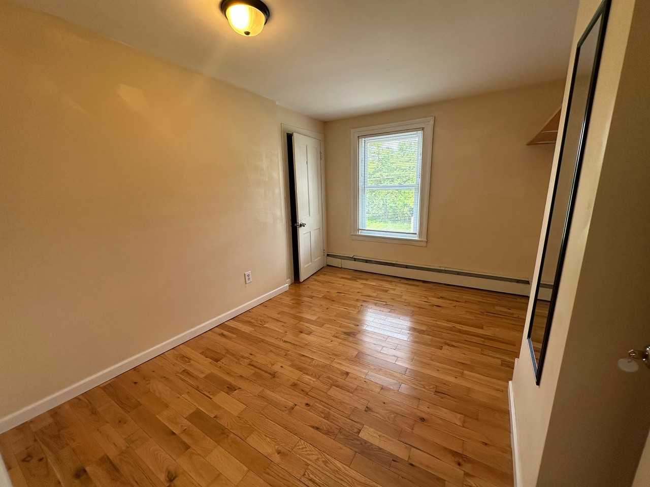 297/299 West Water Street - Photo 7 of 23
