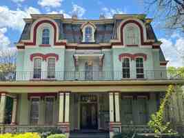 featured image of 1295 Lake Ave