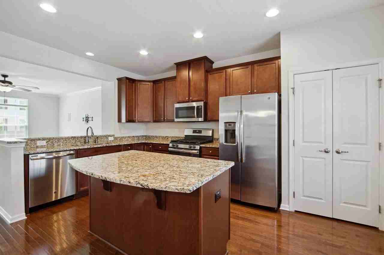 119 Cross Country Way - Photo 7 of 23