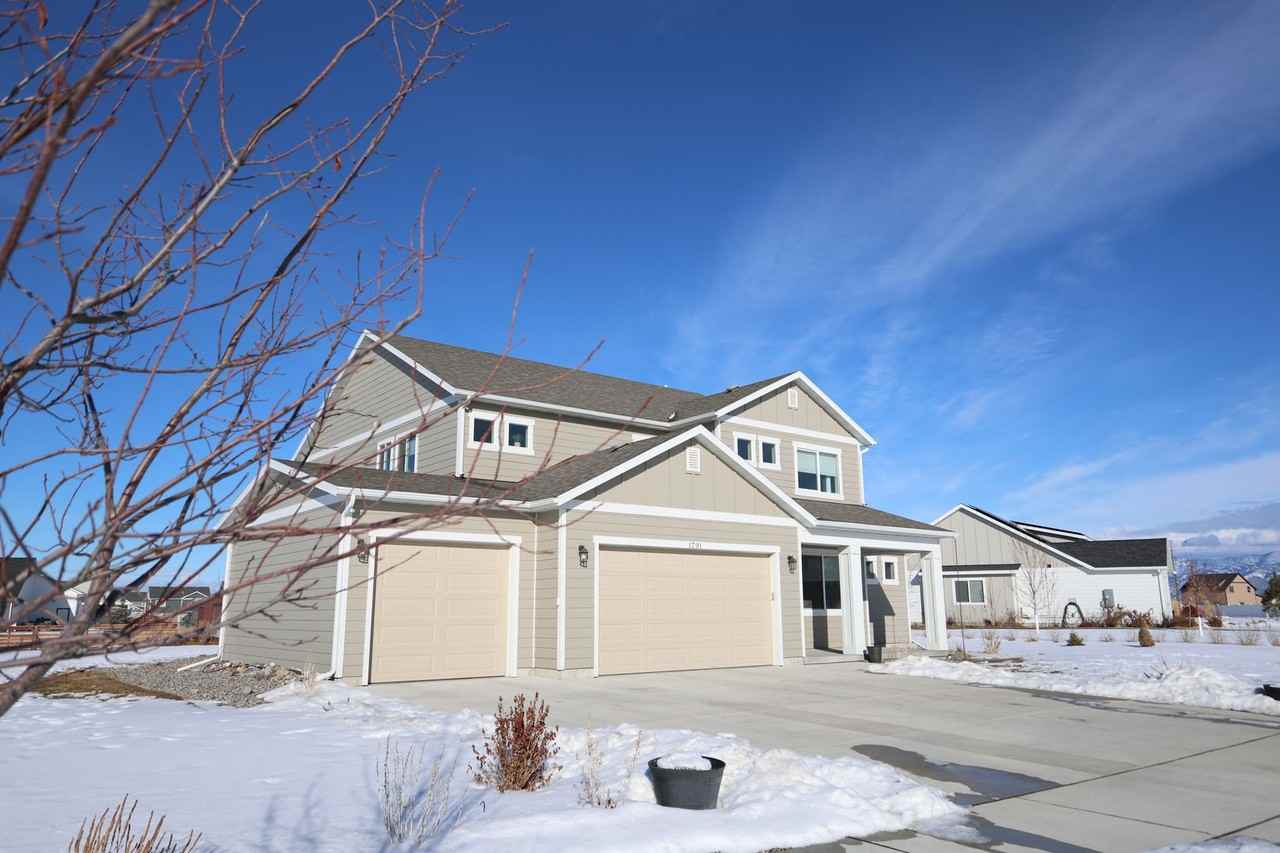 1791 Stewart Loop - Photo 2 of 34