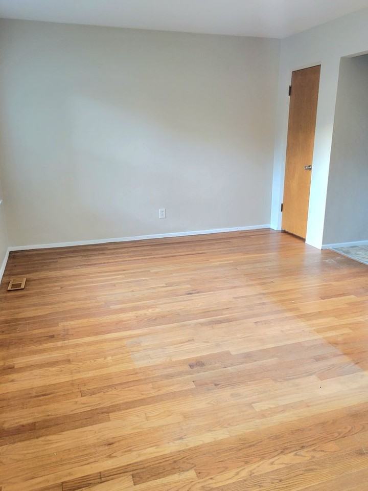 3120 Aubrey Ave - Photo 5 of 19