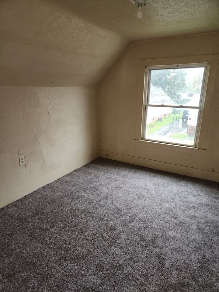 24 Orlando St - Photo 3 of 20