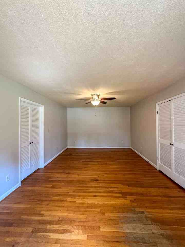 6402 Fenwick Pl - Photo 4 of 26