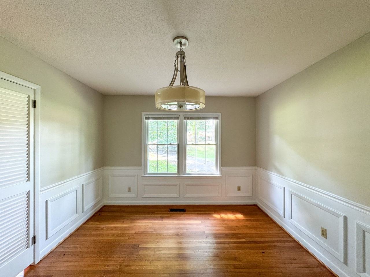 6402 Fenwick Pl - Photo 6 of 26