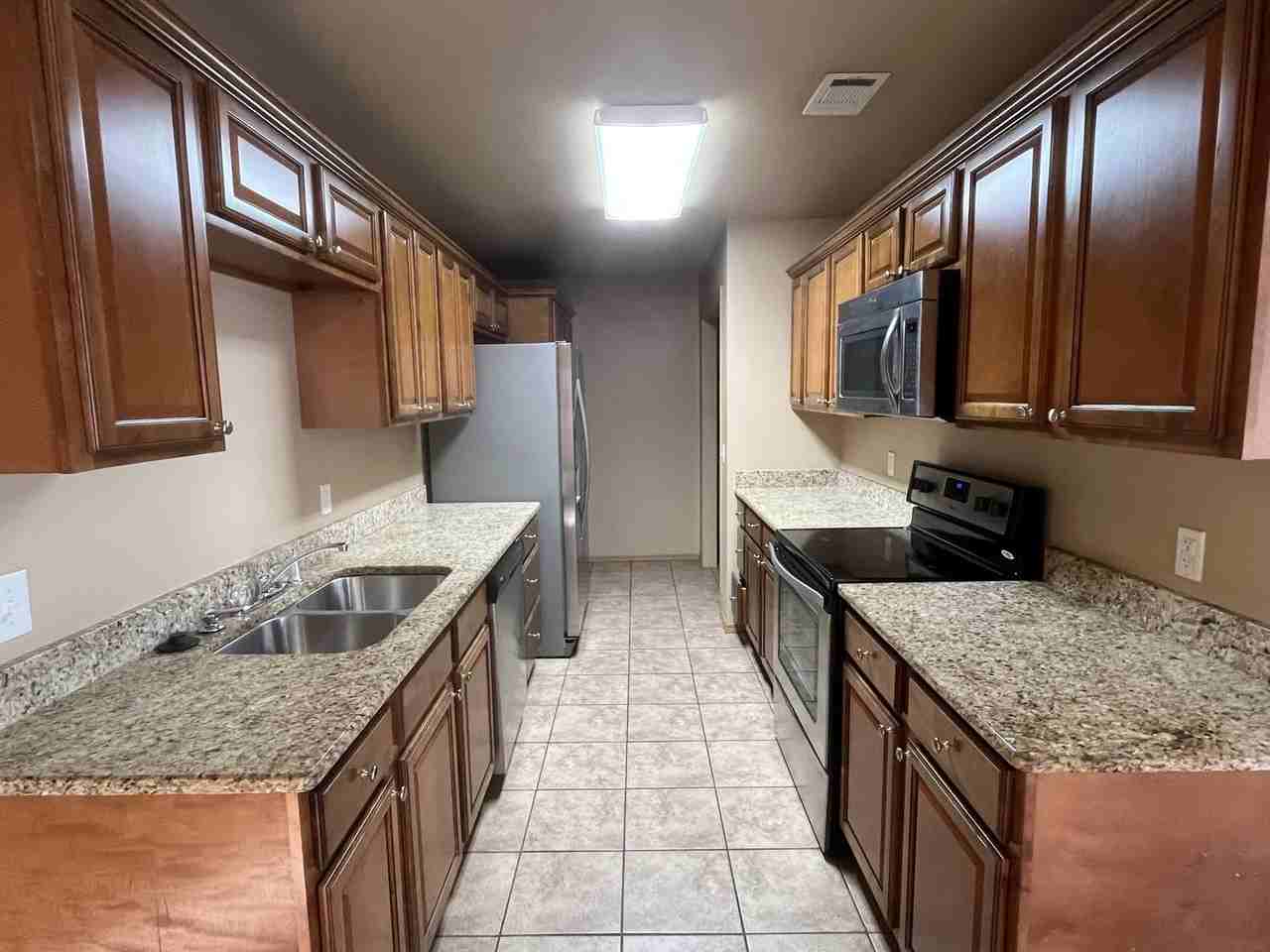 1502 S Cleveland Ave - Photo 4 of 16