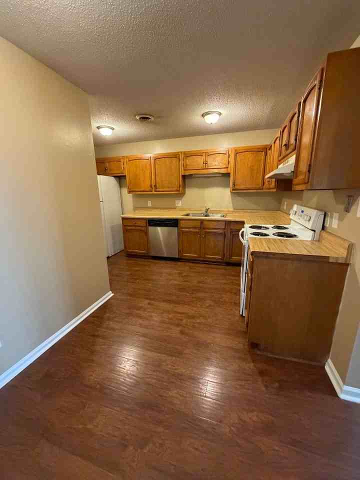 1721 N Jim Minor Rd #B - Photo 6 of 16