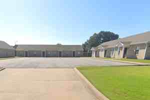 featured image of 1601 Latourette Ln