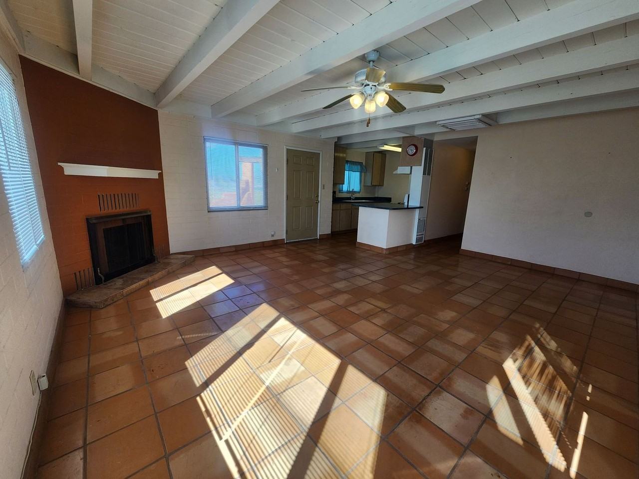 73015 Siesta Dr - Photo 4 of 13