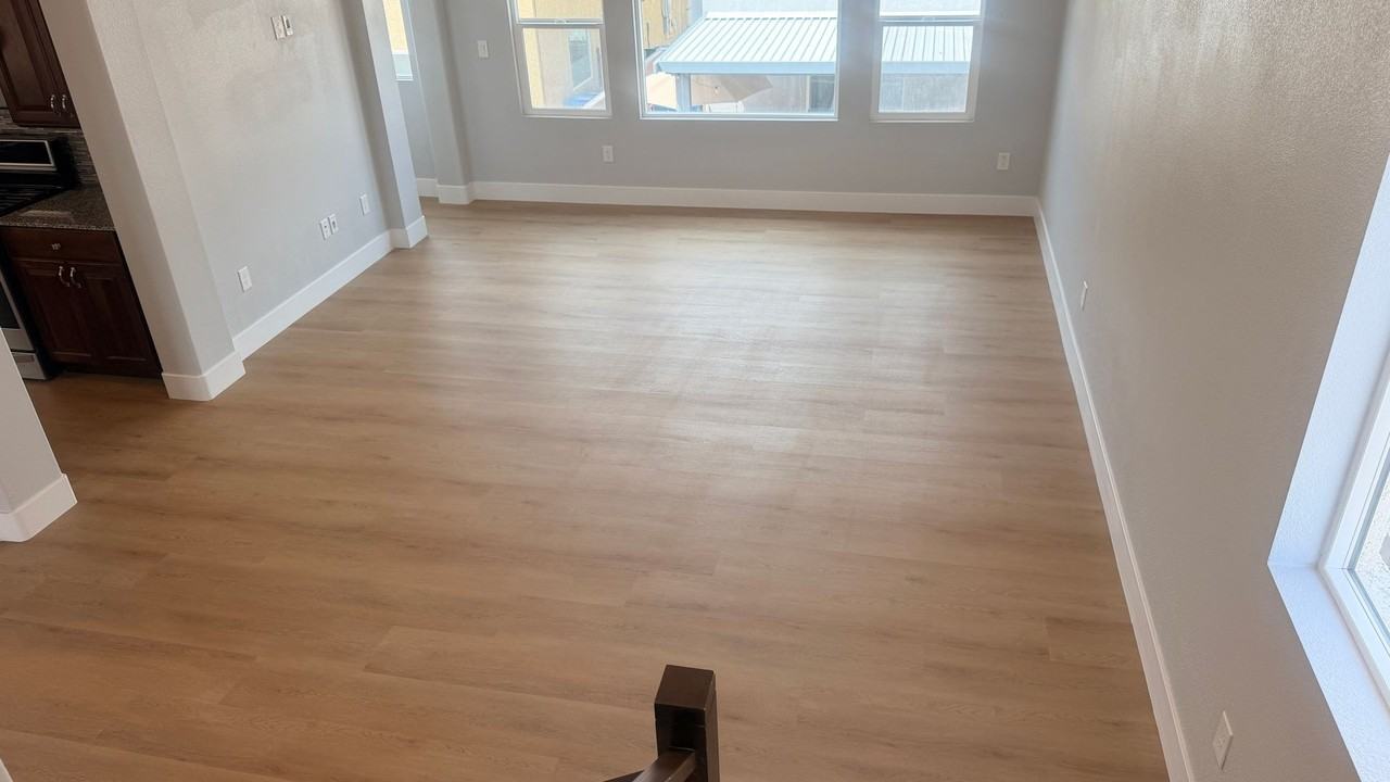 5718 Woodchester Ave - Photo 6 of 50