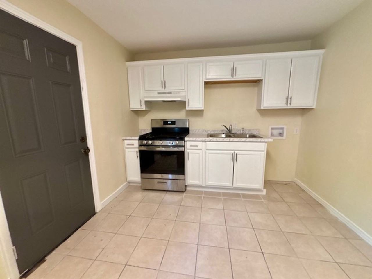 6804 Anders Dr - Photo 2 of 10