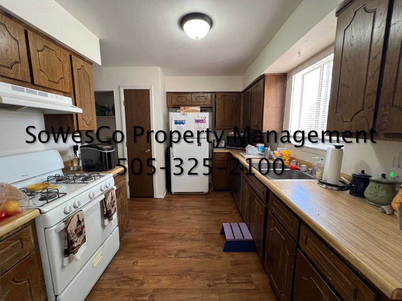 5512 Beech St - Photo 4 of 10