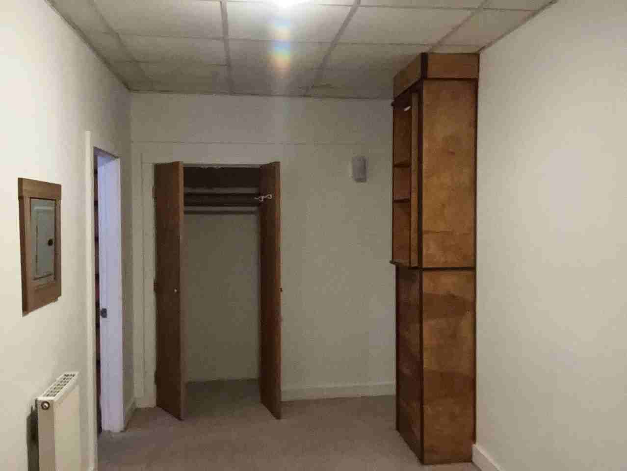 215 Main St - Photo 7 of 10