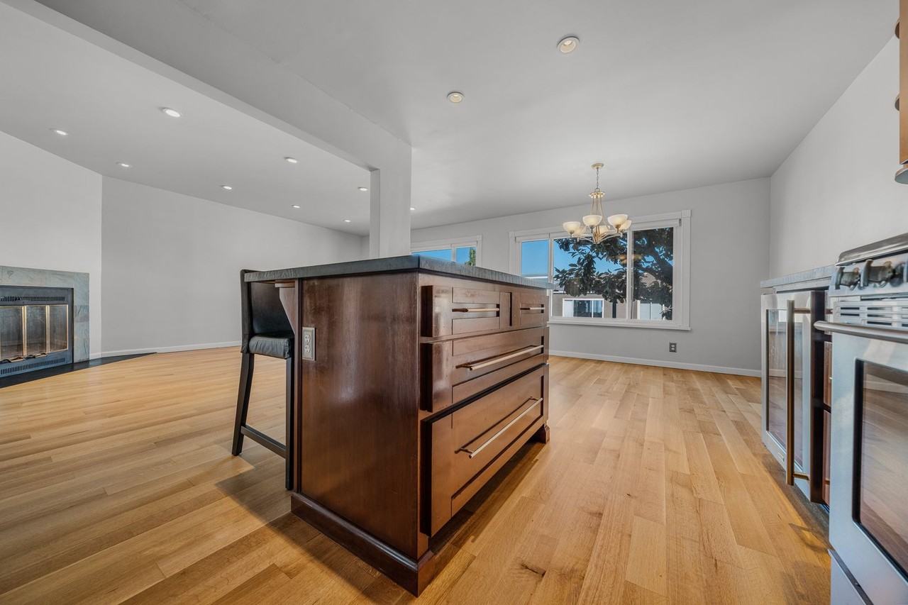 44 Bradford St - Photo 5 of 48