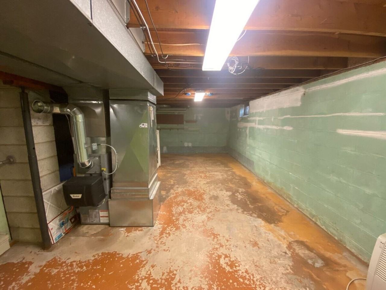 57 Old York Rd - Photo 4 of 32