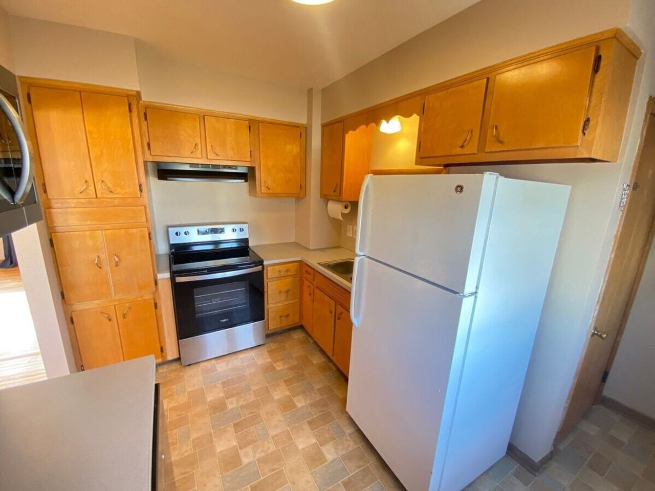 57 Old York Rd - Photo 7 of 32