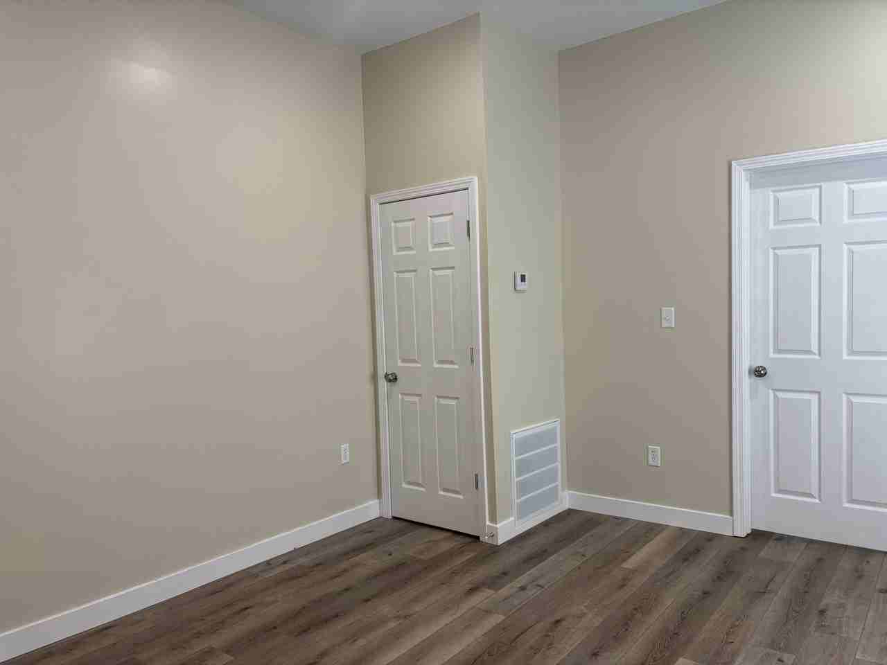 1114 N 8th St - Photo 2 of 8