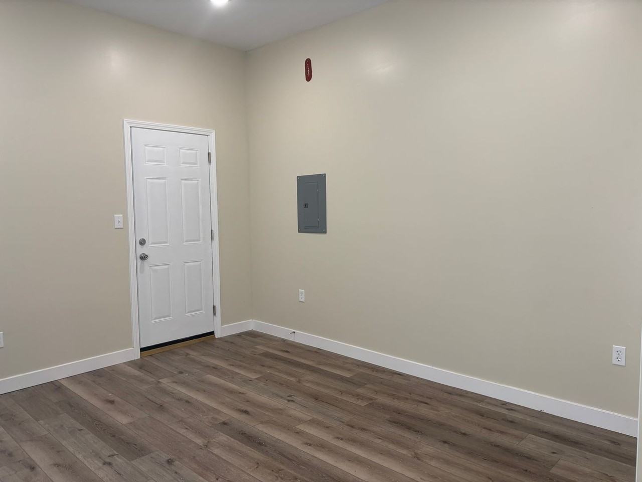 1114 N 8th St - Photo 3 of 8