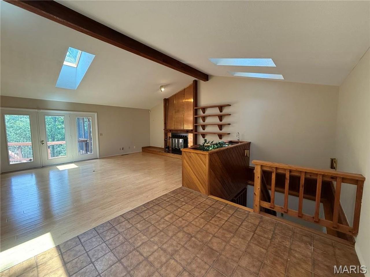 14895 Conway Rd - Photo 3 of 47
