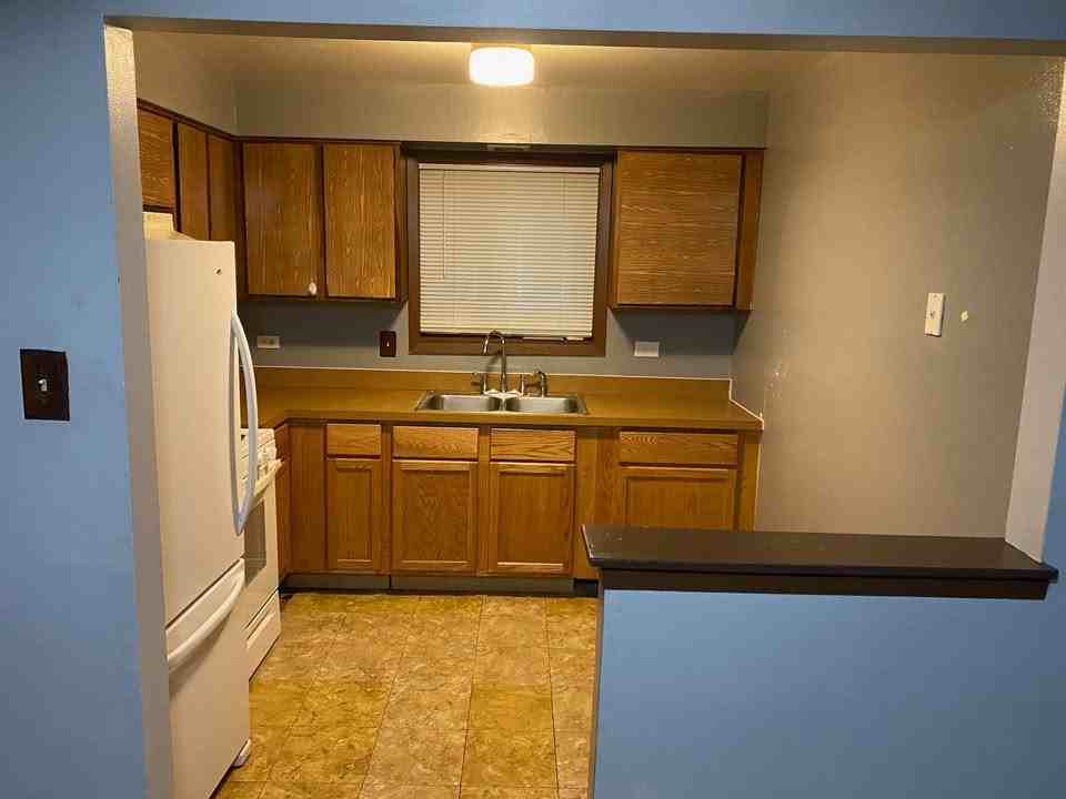673 Jeffery Avenue #1 - Photo 5 of 7