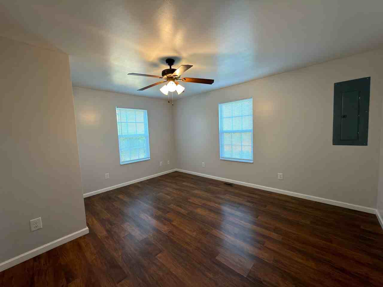 6447 Spring Place Rd Se - Photo 4 of 8