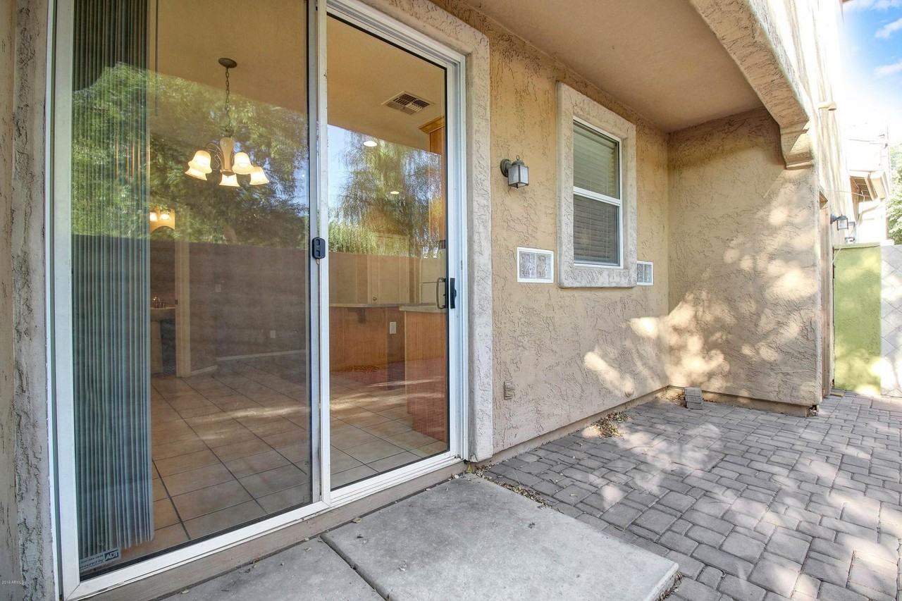 1 N 88th Dr - Photo 5 of 6