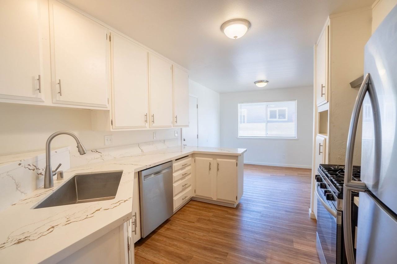 425 S O Pl - Photo 2 of 17