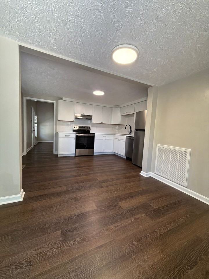 2515 Cedar Ln - Photo 6 of 24
