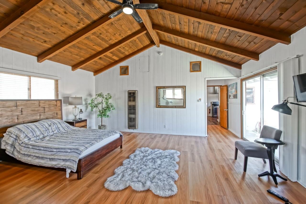 2338 W 239th St - Photo 5 of 39