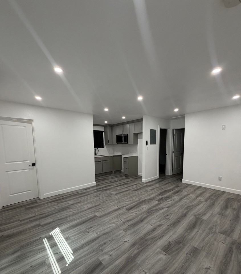 15327 1/2 S Butler Ave - Photo 2 of 13