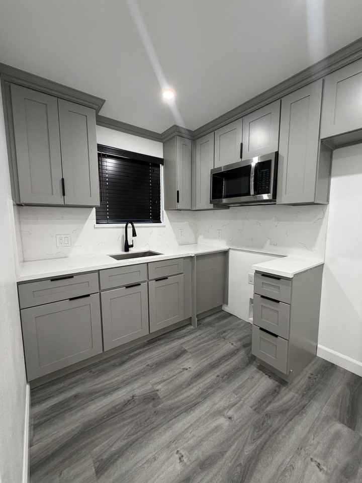 15327 1/2 S Butler Ave - Photo 7 of 13