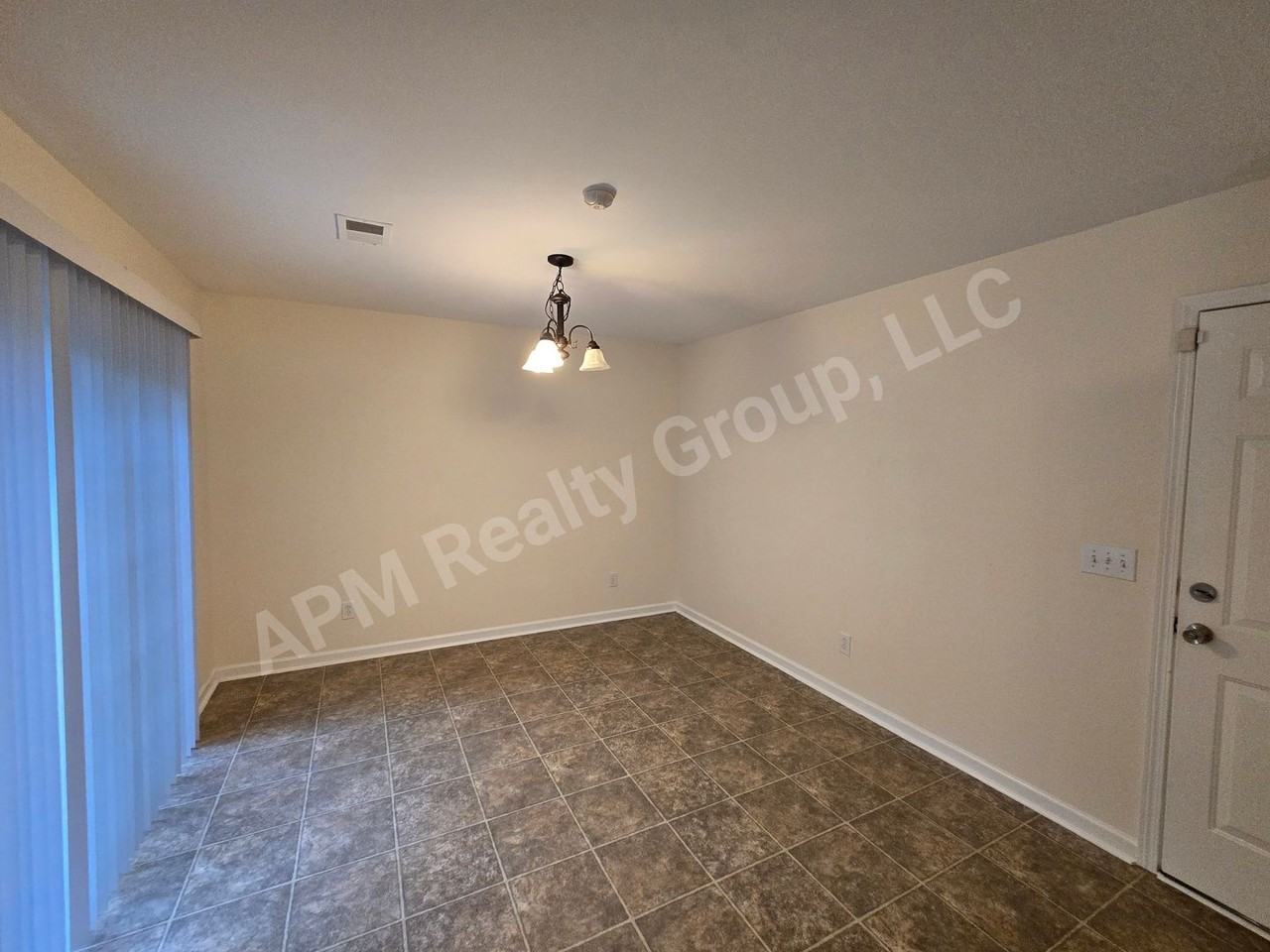 212 Jasmine Place Dr - Photo 3 of 26
