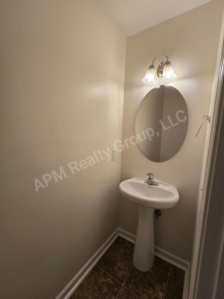 212 Jasmine Place Dr - Photo 6 of 26