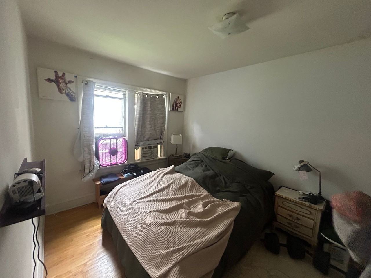 1017 Linwood Ave - Photo 2 of 6