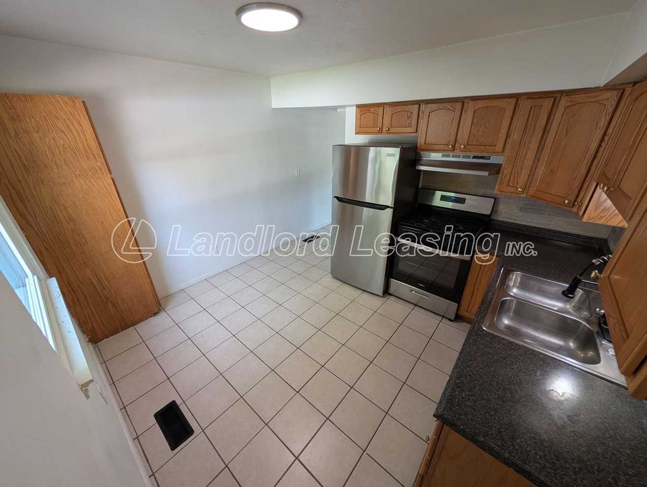 1979 E 42nd St - Photo 4 of 14