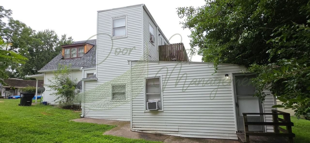 1206 W Maple Ave - Photo 5 of 20
