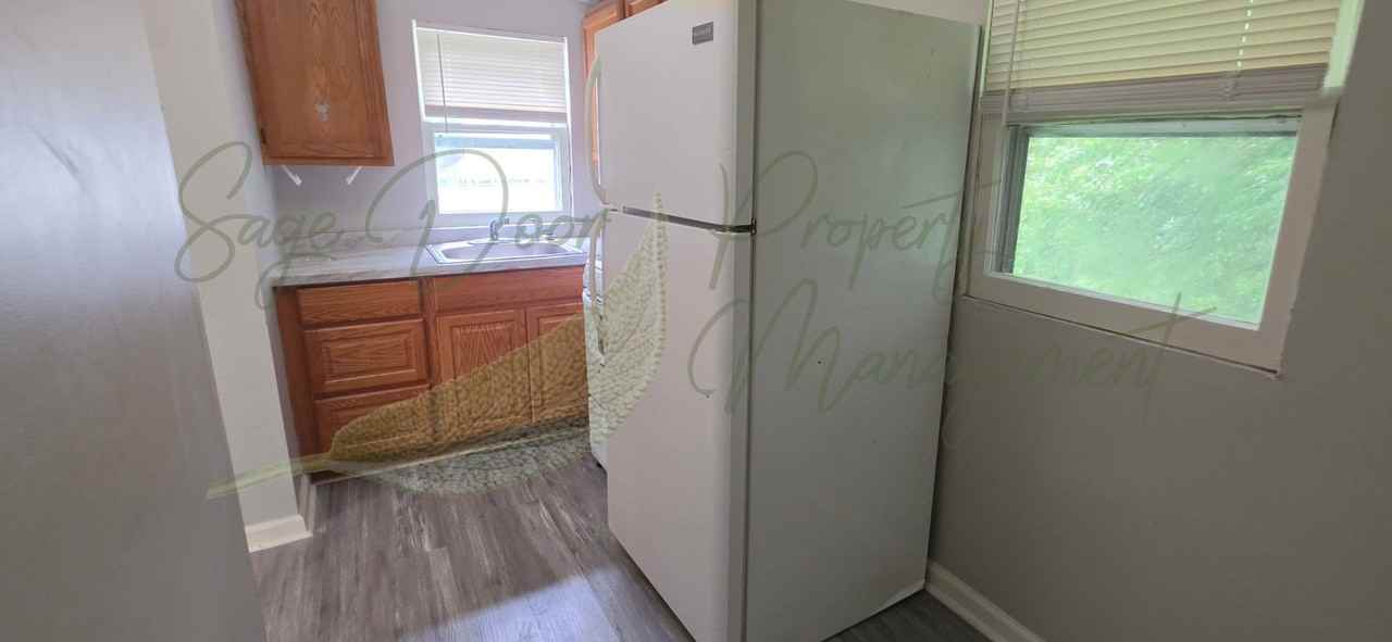 1206 W Maple Ave - Photo 7 of 20