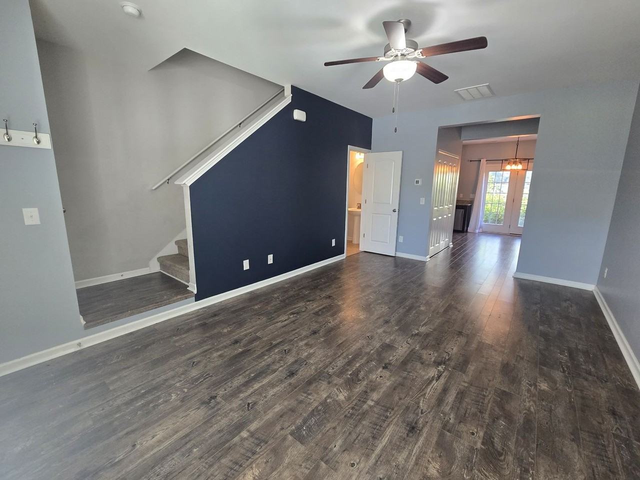 220 Jenna Lee Cir - Photo 3 of 16