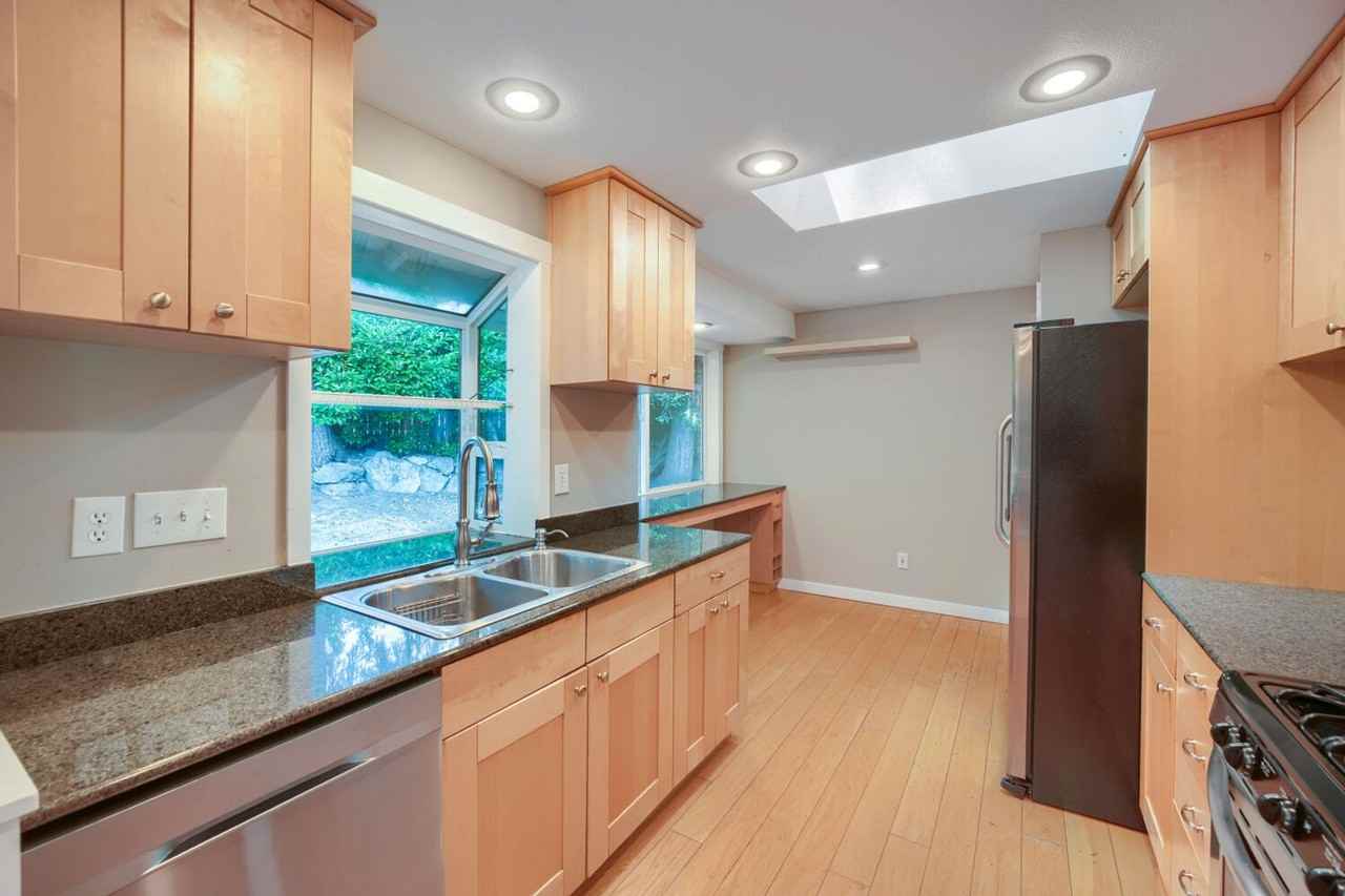 16915 Ne 22nd Pl - Photo 2 of 26