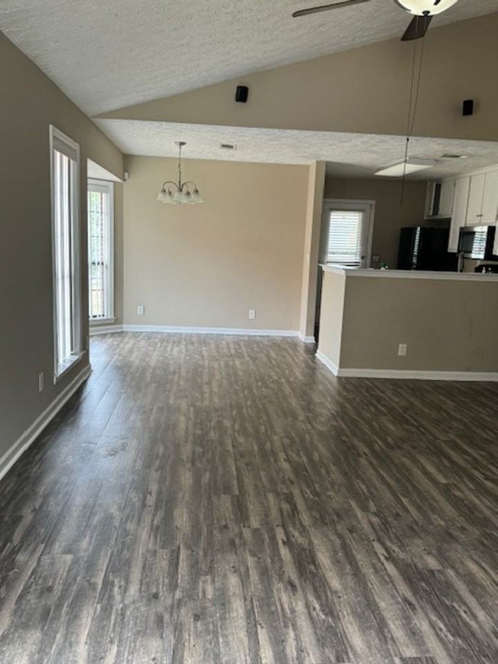 240 Hambleton Rd - Photo 2 of 11