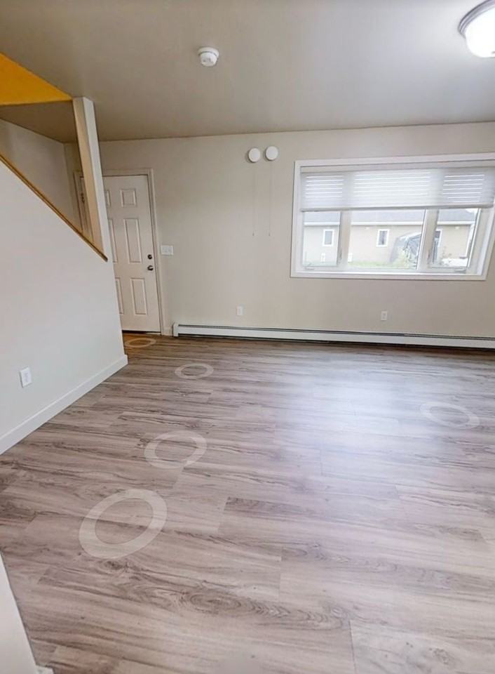 1447 Joyce Dr - Photo 4 of 15