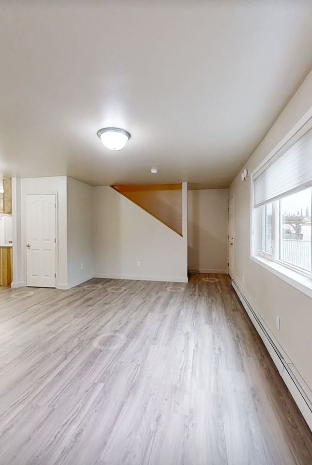 1447 Joyce Dr - Photo 5 of 15