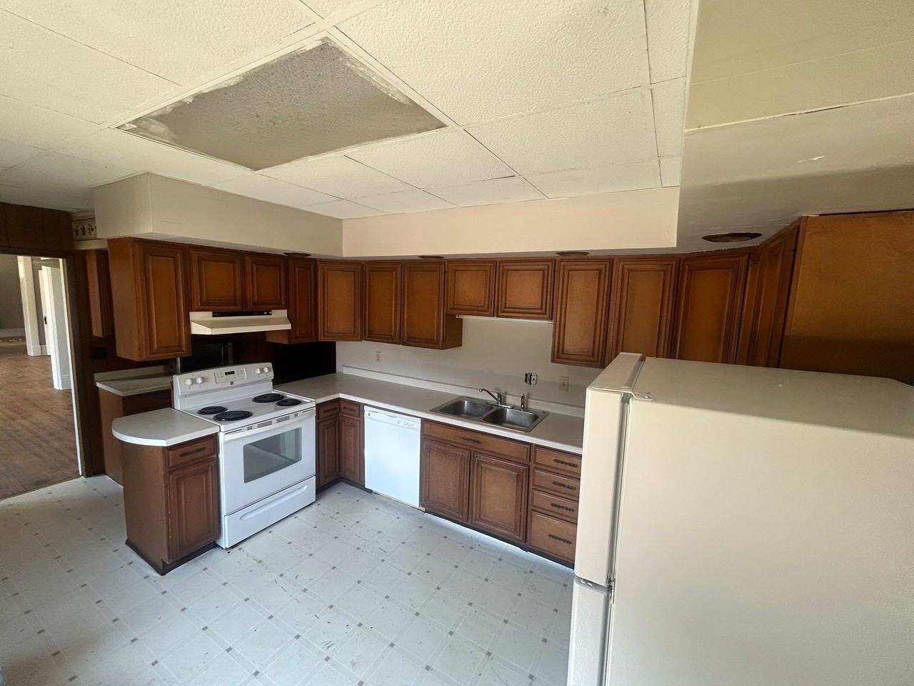 Beautiful Side by Side Duplex - Photo 2 of 18